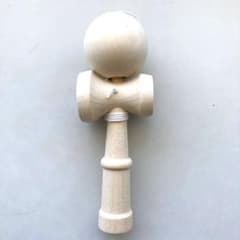 【美品】アーテック(artec) 木製 けん玉 (ヒモ付)のサムネイル