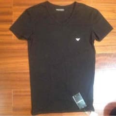 新品タグ付きアルマーニTシャツのサムネイル