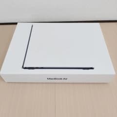 Macbook Air M2 ミッドナイト 吊るしモデルのサムネイル
