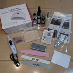 ジェルネイル　ライトセット✨️ お値下げOKです！のサムネイル