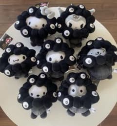 サンリオ　ミャクミャクなりきりぬいぐるみ　カラビナ付き　7点セット サンリオ カラビナ付き ミャクミャク なりきりぬいぐるみBC ブラック