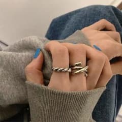 【再入荷】リング 2点セット シルバー ツイスト シンプル レディース 韓国のサムネイル