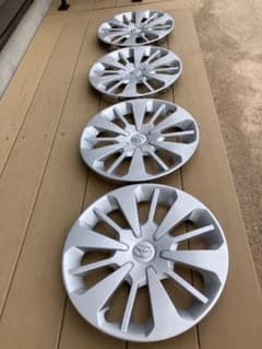 トヨタ純正キャップ４枚セット！！のサムネイル
