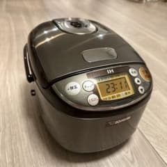 3合炊き 炊飯器 ZOJIRUSHI NP-GG05のサムネイル