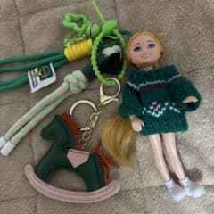 バービードール 人形 バッグチャーム　韓国トレンド　じゃらじゃらキーホルダーのサムネイル