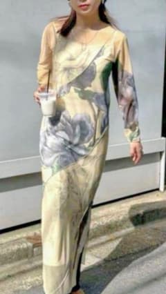 アメリ　花柄ロングワンピースのサムネイル