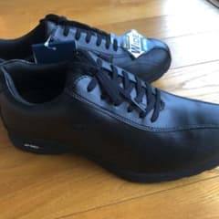 【新品未使用品】ヨネックス　パワークッションウォーキングシューズのサムネイル