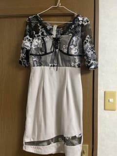 フラワー刺繍タイトドレスのサムネイル
