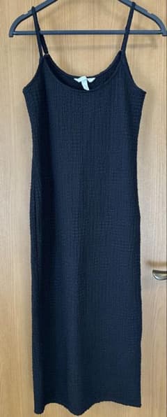 H&M ブラックキャミワンピースのサムネイル