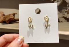 チューリップピアス ピアス チューリップのサムネイル