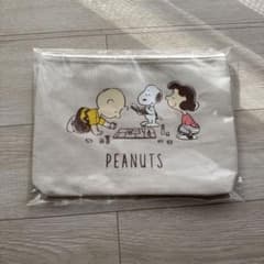 ☆新品未使用☆スヌーピー☆PEANUTS キャンバスポーチ★母子手帳ケースのサムネイル