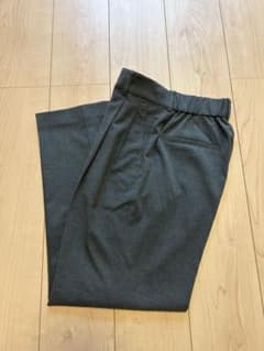 【週末値下げ中】グローバルワーク　ウツクシルエットワイドパンツのサムネイル