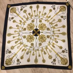 エルメス　大判シルクスカーフのサムネイル