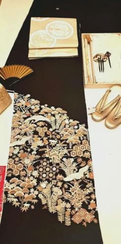 美品❇️豪華黒留袖 手描友禅金彩刺繍 比翼仕立て 5つ紋 フルセット