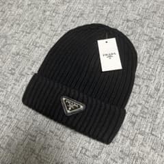 プラダノベルティニット帽 新品未使用 - メルカリ