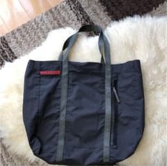 PRADAトートバッグのサムネイル