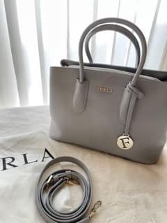 ❁⃘美品❁⃘FURLAフルラショルダーバッグ テッサ  グレー♪のサムネイル