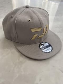 DAIWA×NEWERAコラボキャップ  Daiwaロゴゴールドのサムネイル