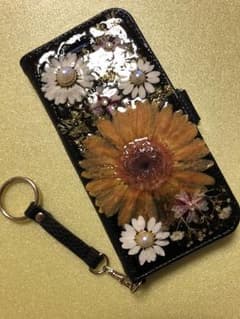iPhone8押し花スマホケースのサムネイル