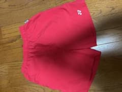 YONEX 赤 ハーフパンツ サイズ　Lのサムネイル