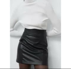 ZARA レザー　ミニスカートのサムネイル