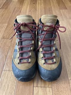 mont-bellティトンブーツGORE-TEX 登山靴 27cmワイドのサムネイル