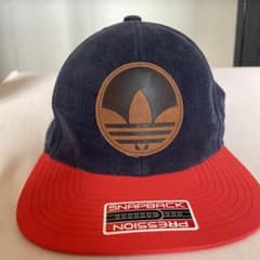 adidas キャップのサムネイル