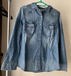 まり様専用　　TOMY HILFIGER   デニムシャツのサムネイル