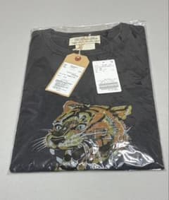 REMI RELIEF/レミ リリーフ】 TIGER Tシャツ - メルカリ
