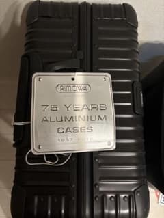 RIMOWA 75 YEARS アルミ キャリーケース ブラック　82L RIMOWA 75 YEARS アルミ キャリーケース ブラック 82L - メルカリ