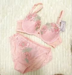 トリンプ　FLORALE ブラE65ショーツMサイズのサムネイル