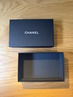 CHANEL シャネル ギフトボックス 空箱のサムネイル