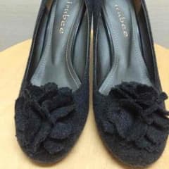 セール中❗️美品 お花ハイヒールのサムネイル