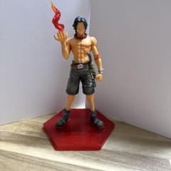 ワンピース ポートガス・D・エース フィギュアのサムネイル
