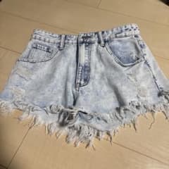 ショートパンツのサムネイル