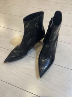 BALENCIAGA ブーツのサムネイル