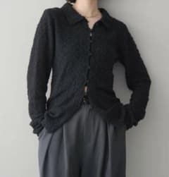 透かし編みブークレポロニットトップス/BLACKリュミエのサムネイル