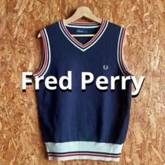 Fred Perry Vネック ウールニット ベスト 月桂樹 刺繍ロゴ ネイビー
