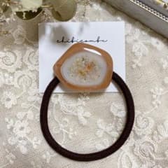 ハンドメイド レジン お花　ヘアゴム　ポニーフック　ブローチ　no.212のサムネイル