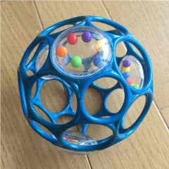 おもちゃ ボールのサムネイル