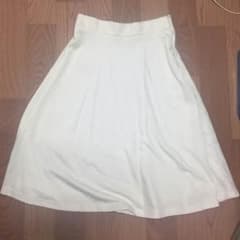 膝丈スカートのサムネイル