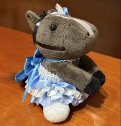 アイドルホース　ドレスのサムネイル