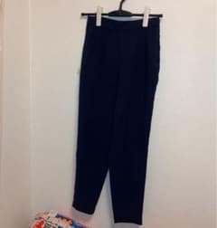 テーパードパンツのサムネイル