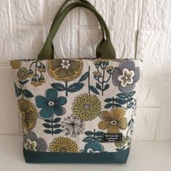 FUWARI』ハンドメイド　バック　トートバック　北欧風　手描き花柄のサムネイル