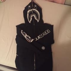 Bape Shark Hoodie (Black) L Sizeのサムネイル