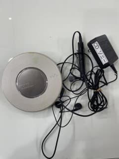 SONY ポータブルCDプレーヤー イヤフォン付き - メルカリ