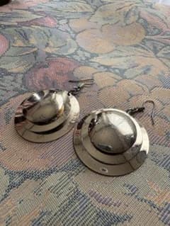 大きいピアス　ゴールドのサムネイル