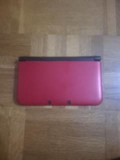 Nintendo 3DS LL レッド 本体　ゲームカセット　充電器のサムネイル