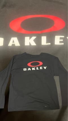 Oakley 90s〜00s ロンT black 刺繍ロゴ　胸ロゴ y2kのサムネイル