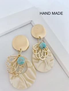 ハンドメイド ピアス 大ぶりのサムネイル